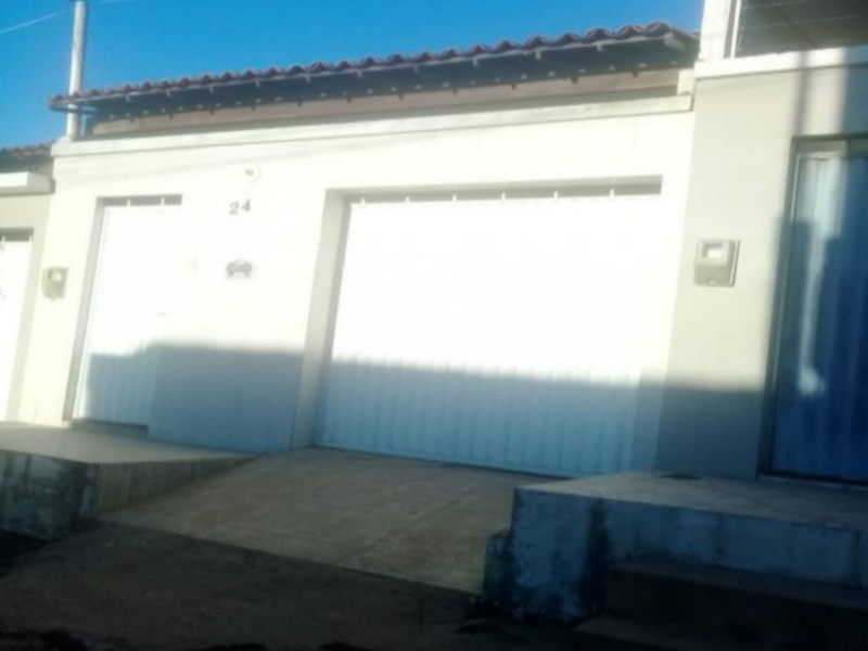 97930 - Casa, Residencial, 2 dormitório(s), 1 vaga(s) de garagem